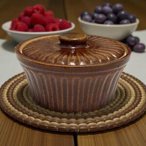 Vintage Brush McCoy Lidded Individual Casserole Pottery Baking Dish Kolorkraft